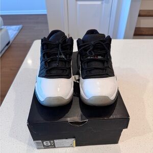 Air Jordan 11 Retro Low dash Black Varsity Red White Noir, men size / women’s 8